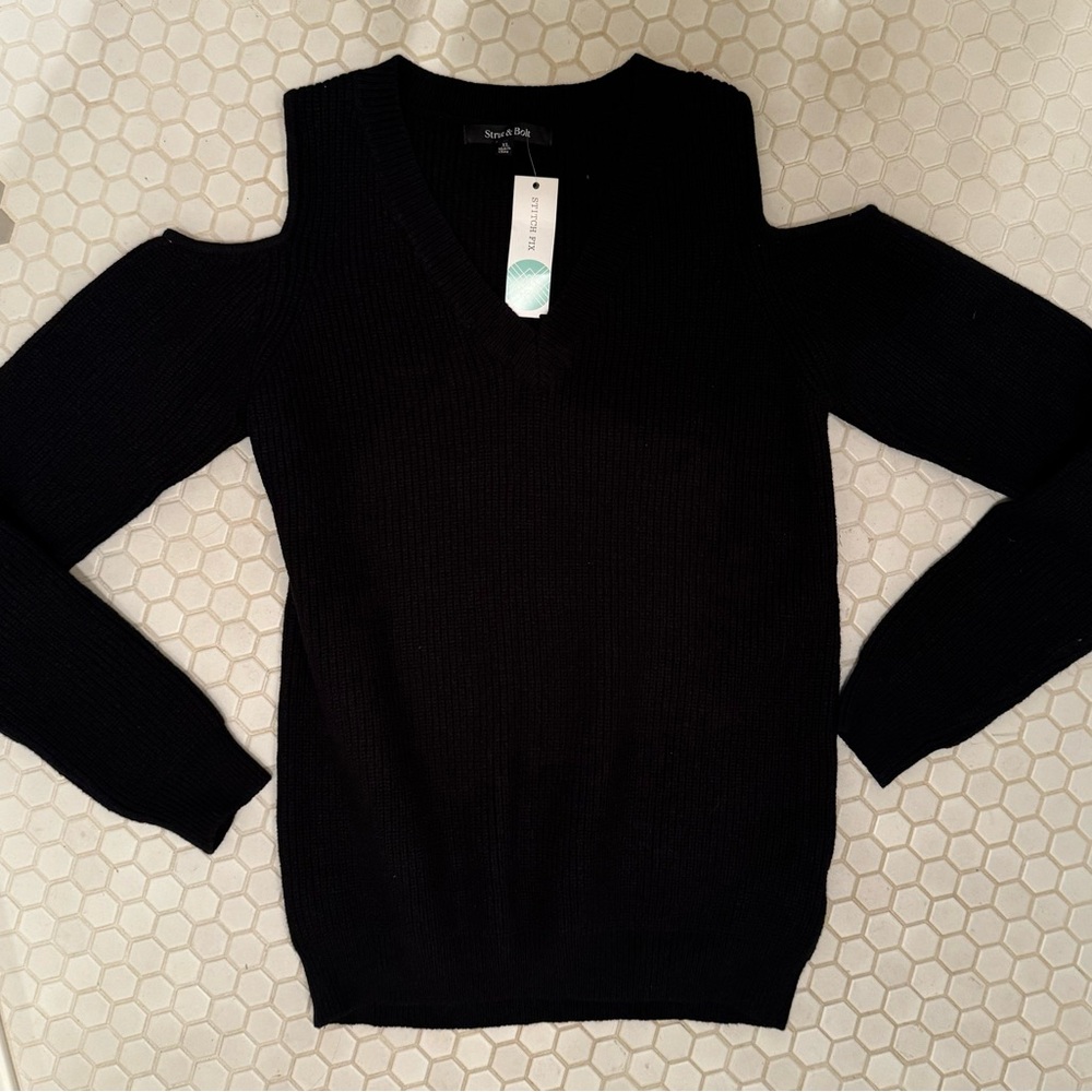 Strut & Bolt Cold Shoulder Pull Over Sweater